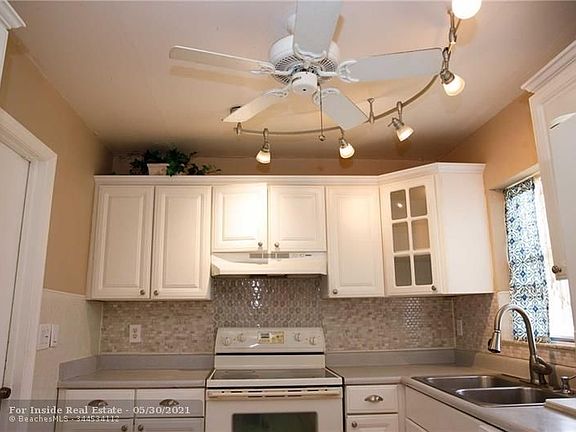 4th image of 7694 Forest Blvd