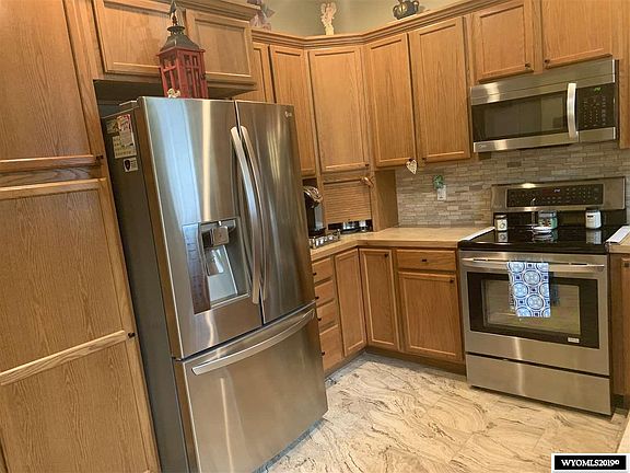 3rd image of 355 Elk Valley Dr