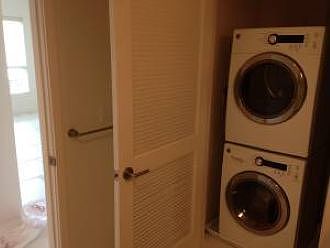 5_Stacked washer & dryer.