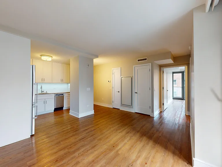 237 E 34th St #806 — Photo 9