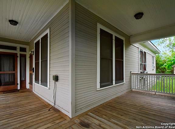 3rd image of 1215/17 W Huisache Ave