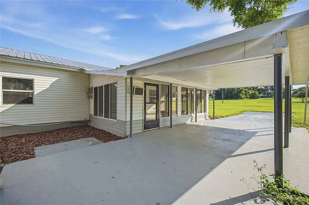 3 bed, 3.5 bath, 1525 sqft, $1,500 — Photo 3