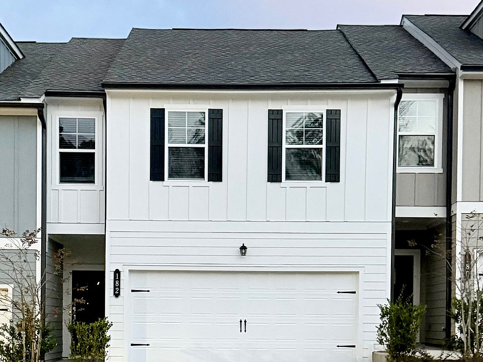 1st image of 182 Milledge Commons Dr