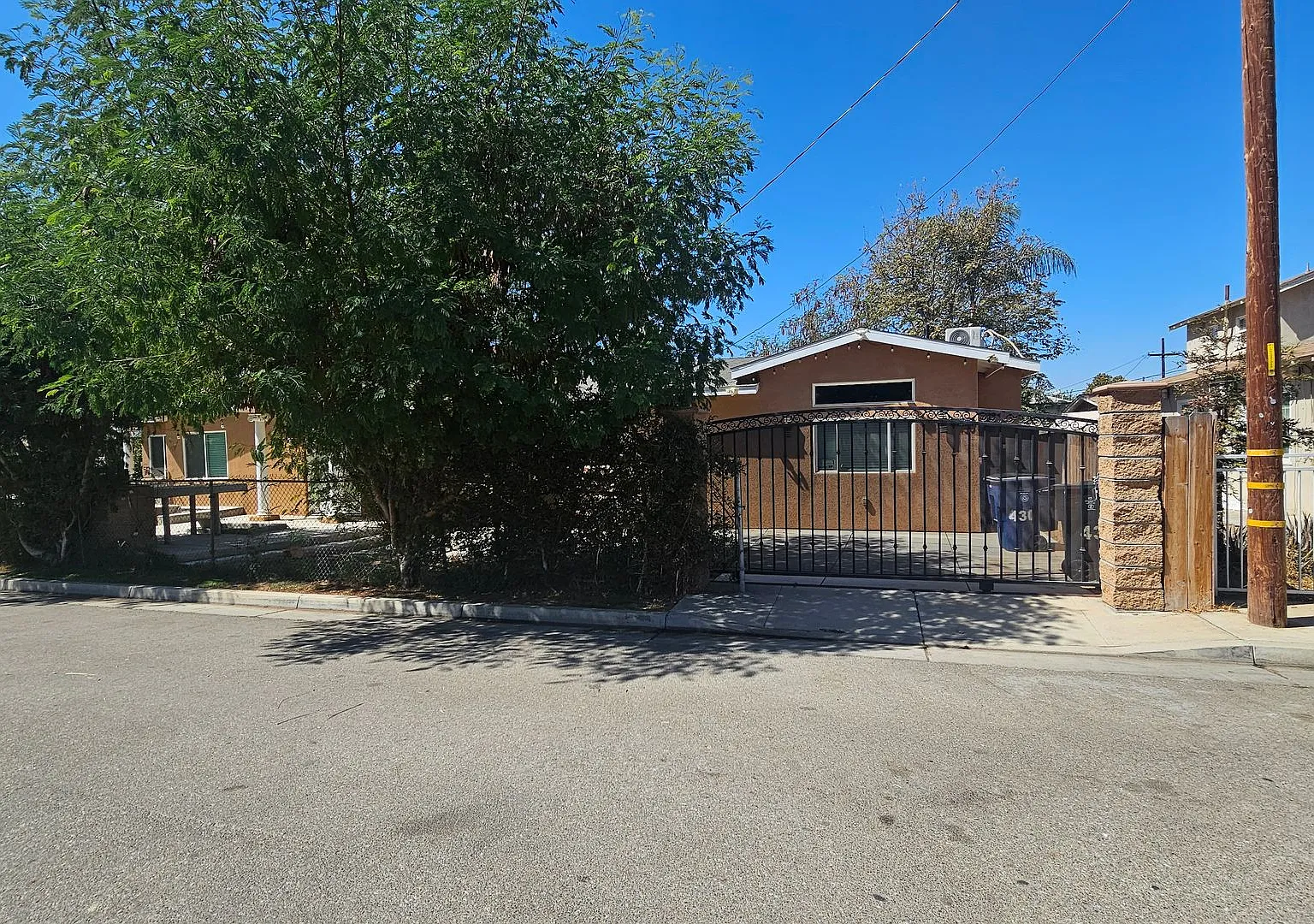 430 Jefferson St — Photo 2