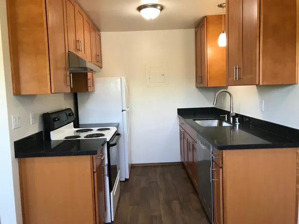 3516 NE 75th St APT 10, Seattle, WA 98115