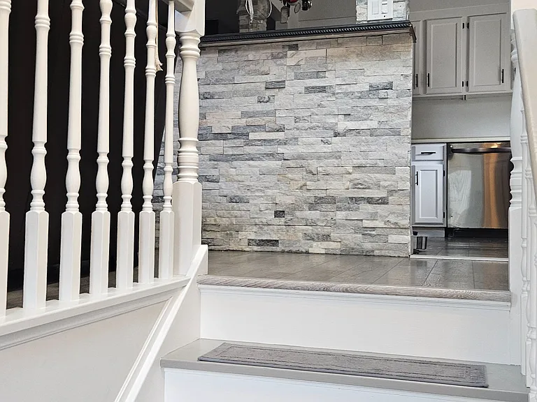 64 Chapel Hill Cres #UPPER — Photo 4