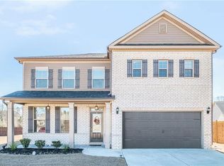 200 Palm Springs Cir, Fairburn, GA 30213