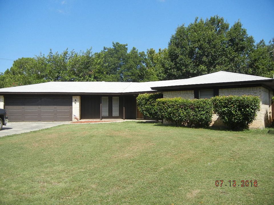 1st image of 2419 Monterrey Dr