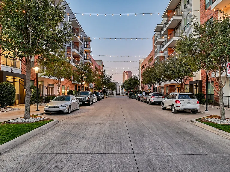 More than 400 bars, restaurants, and shops are accessible by taking a ride on the McKinney Avenue Trolley.