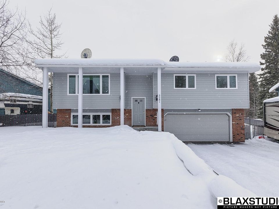 1st image of 3281 Jefferson Dr