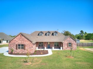 2708 Del Corso Ave, Yukon, OK 73099