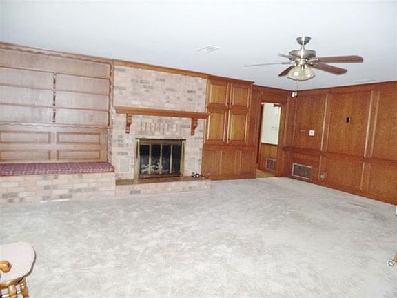 5th image of 501 Pebble Beach Dr