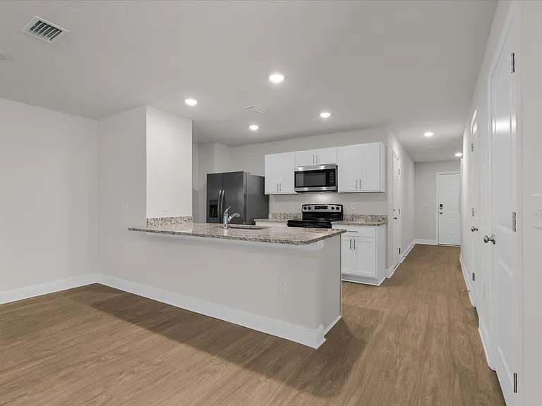1116 Coniferous Ave — Photo 3