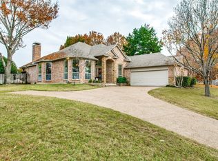 1848 Spinnaker Ln, Azle, TX 76020