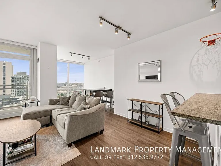 757 N Orleans St #1910 — Photo 14