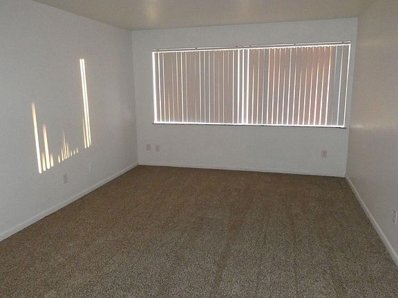 3rd image of 1226 E Maywood Ave APT 111