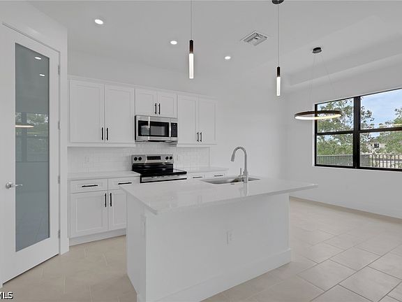 3rd image of 1920 NE 42nd Terrace Cpe