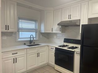 35-04 209th St, Bayside, NY 11361
