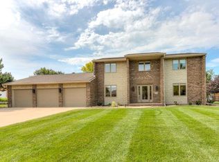 3015 Thornwood Ln, Bloomington, IL