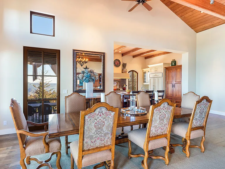 2110 Diamond Mountain Rd — Photo 10