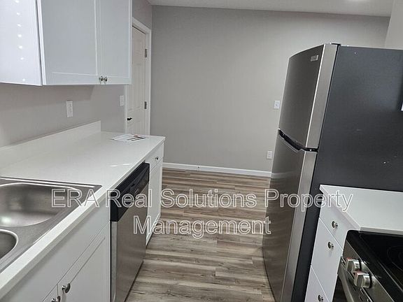 4th image of 413 Howard St Unit B