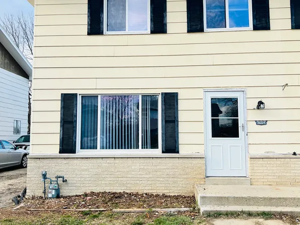 1604 87th Pl, Kenosha, WI 53143