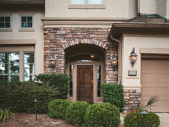 2nd image of 2934 Rosemary Park Ln