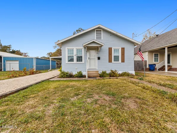 911 E 6th St, Crowley, LA 70526