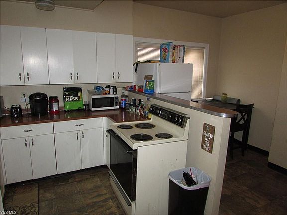 4th image of 651 Kling St