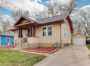 1316 N Linden St, Bloomington, IL 61701