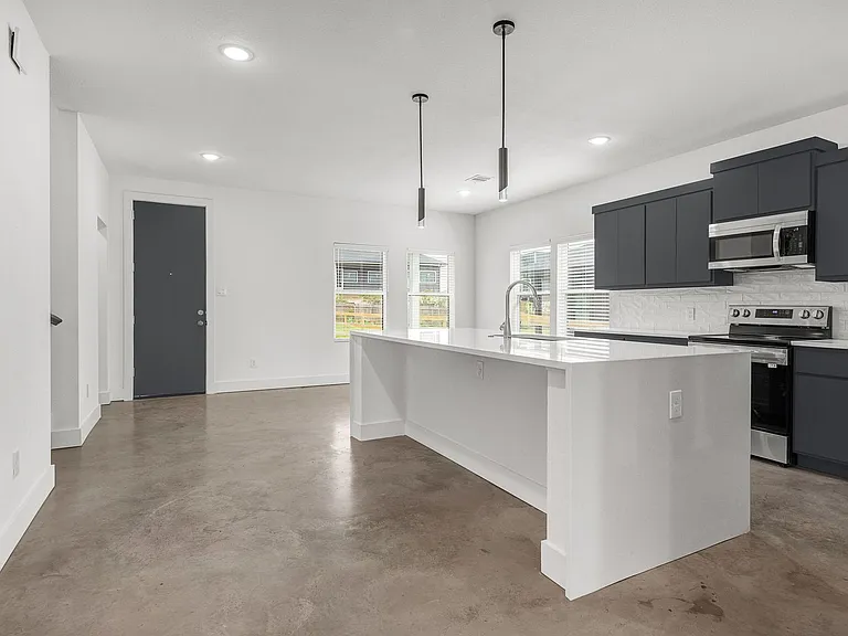 3010 Alpha Wolf Ct — Photo 6