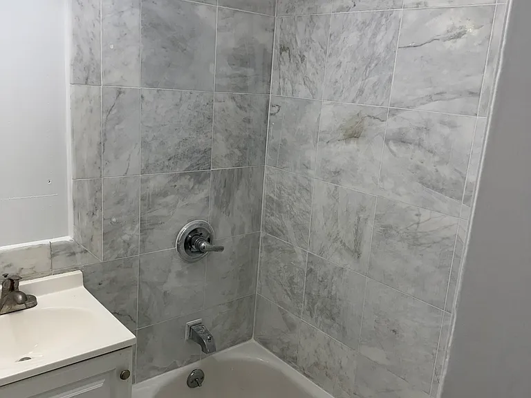 70 W 106th St #1E — Photo 3