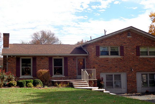 1st image of 107 Westwood Dr