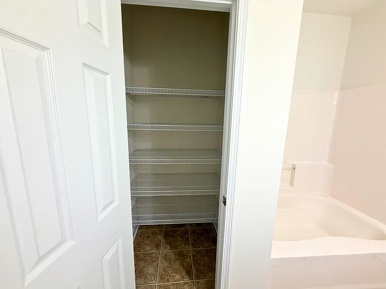 2541 Spring Oaks Way — Photo 33