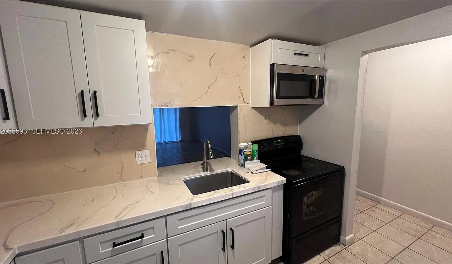 Brookfield Square Condo — Photo 3
