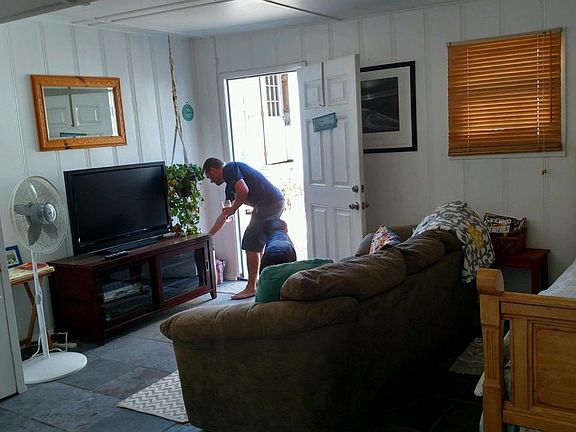 4th image of 4661 Castelar St