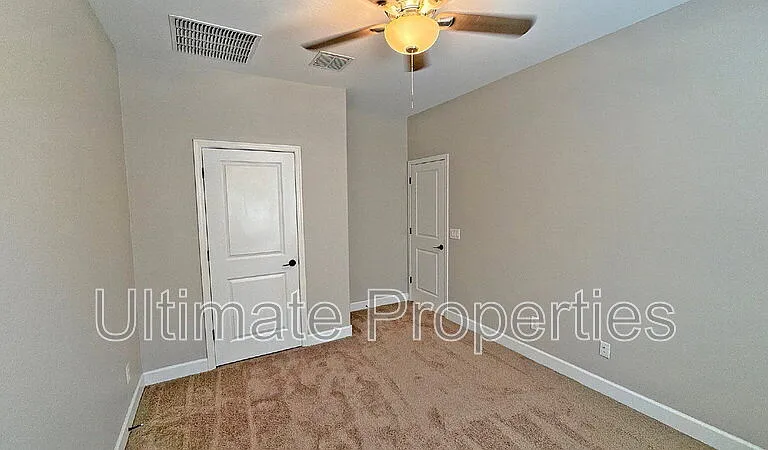 835 N 110th Ave — Photo 7