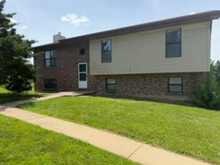 20380 Simmons Rd — Photo 1