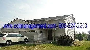5103 Linden Pkwy — Photo 1