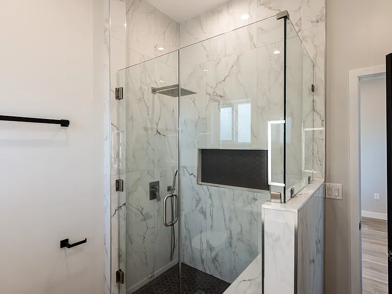 8603 Comanche Ave — Photo 11