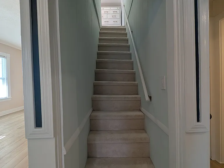 310 Eastern Ave NE — Photo 8