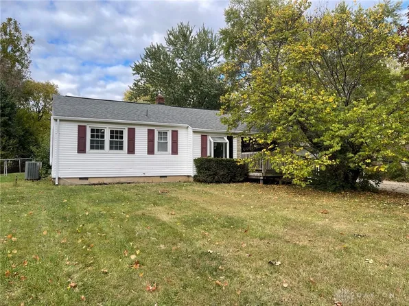 3886 Knollwood Dr, Dayton, OH 45432