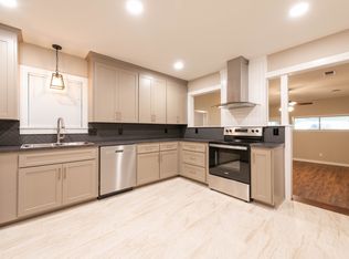 705 S Laurel Ave, Luling, TX 78648