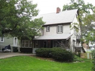 815 Van Buren Ave, Charleston, IL 61920