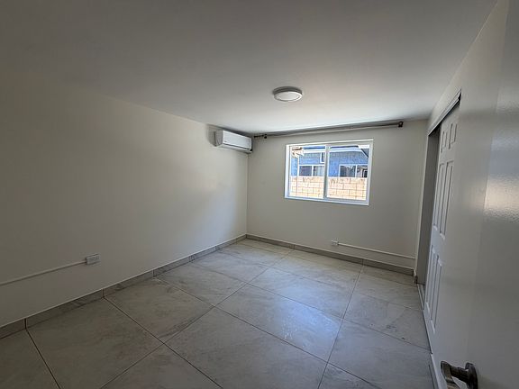 2nd image of 99-058 Nalopaka Pl #3