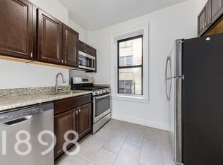 32-52 33rd St #E5, Astoria, NY 11106