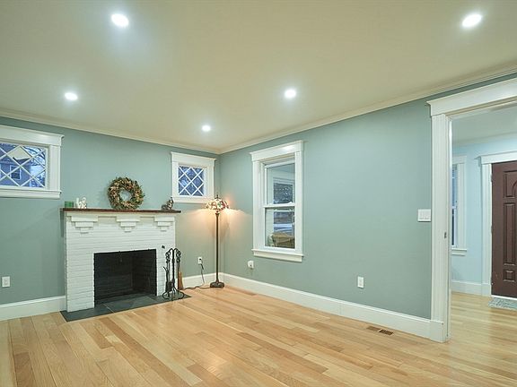 3rd image of 1 Linden St