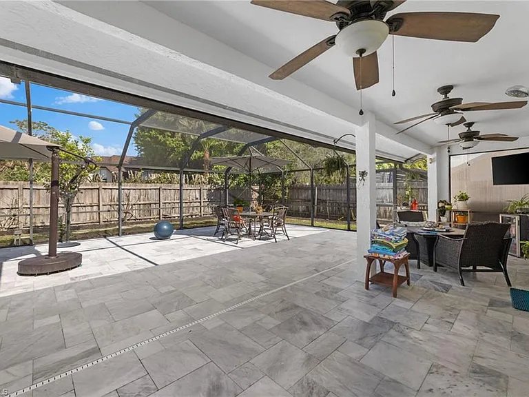 2467 Pine Woods Cir #3 — Photo 26