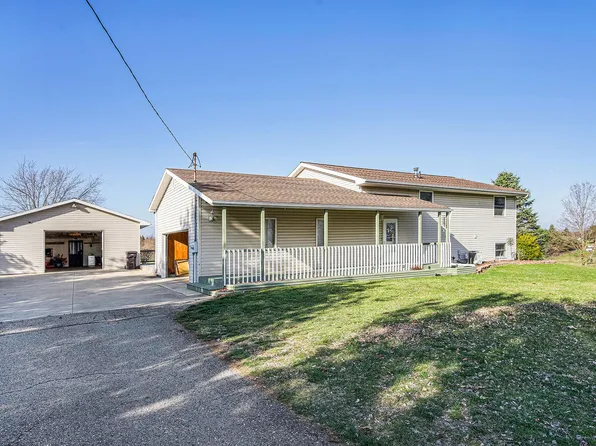 7988 Cain Rd, Jackson, MI 49201