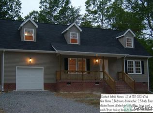 8513 Farys Mill Rd, Gloucester, VA 23061